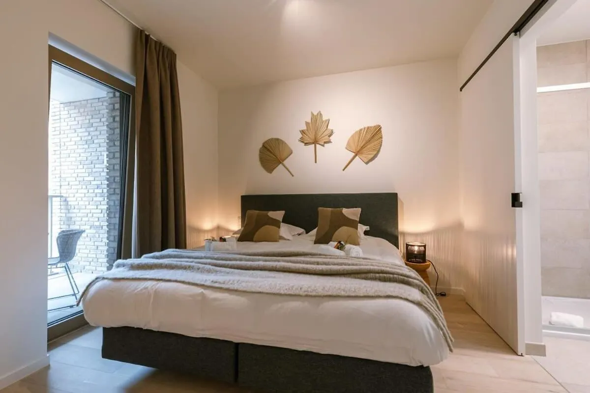 Huswell - Beautiful & Warm Apartment With Terrace In オステンド