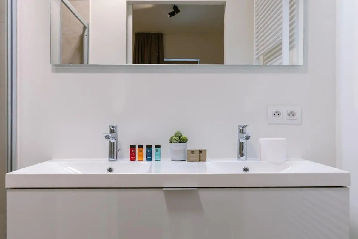 Huswell - Beautiful & Warm Apartment With Terrace In オステンド ベルギー
