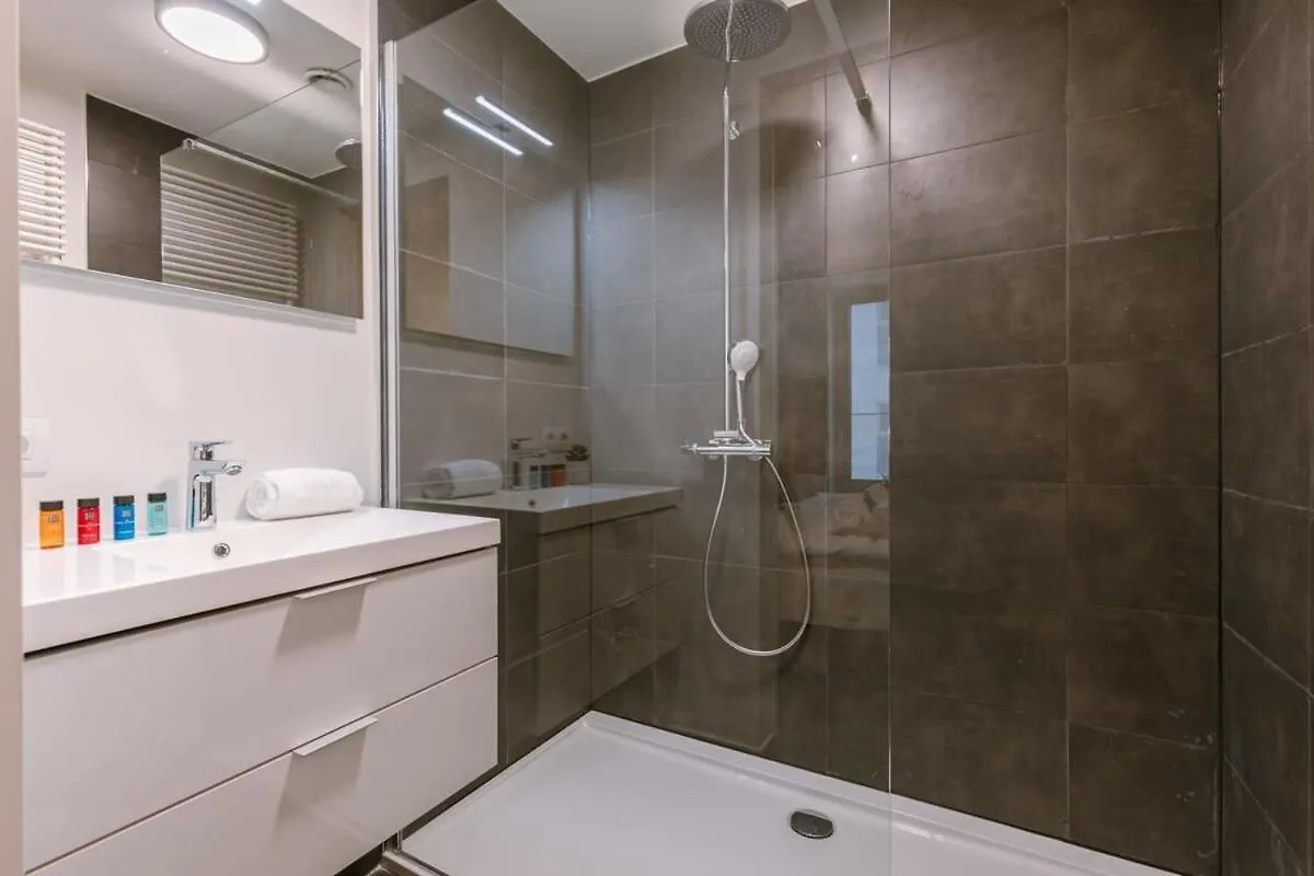 Huswell - Beautiful & Warm Apartment With Terrace In オステンド