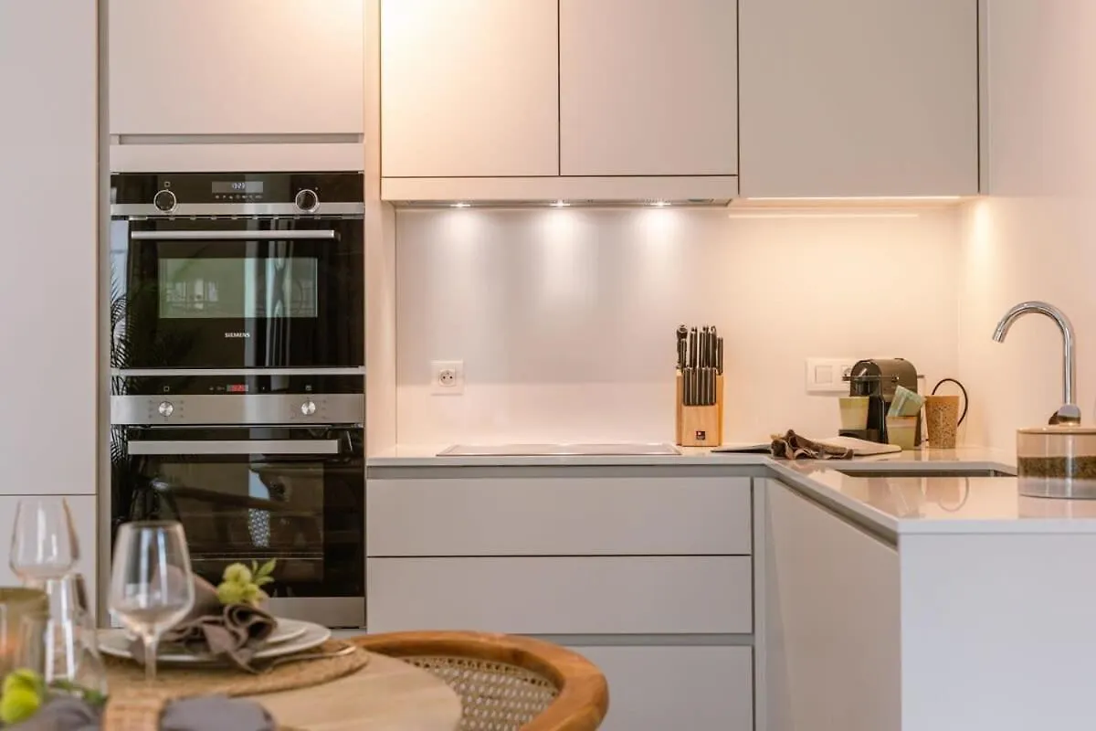 Huswell - Beautiful & Warm Apartment With Terrace In オステンド 0*,  ベルギー